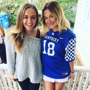 Meet your Posher, Avery